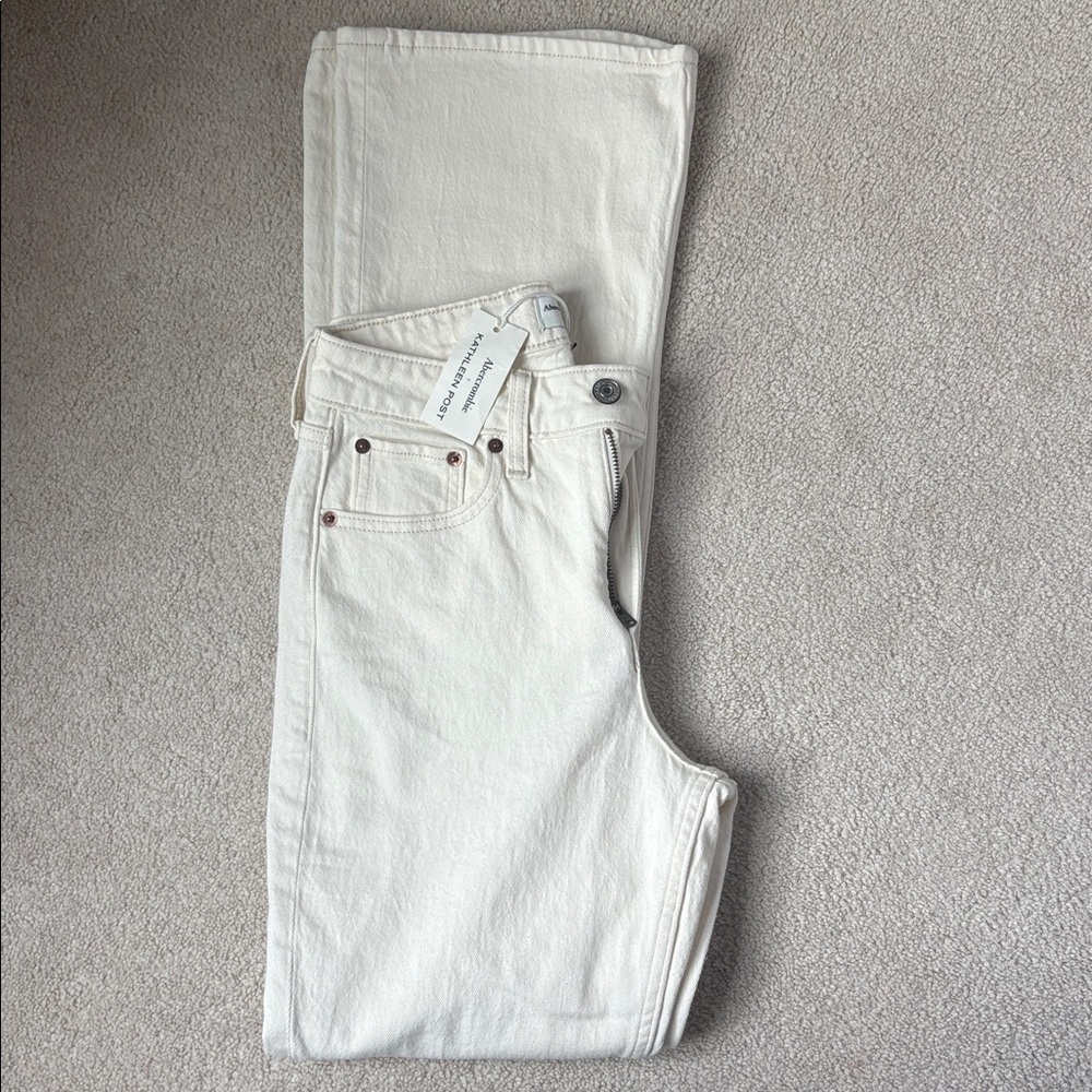 Abercrombie & Fitch Women's Off-White Bootcut Jeans. Size 24. Curve Love. - Picture 5 of 7